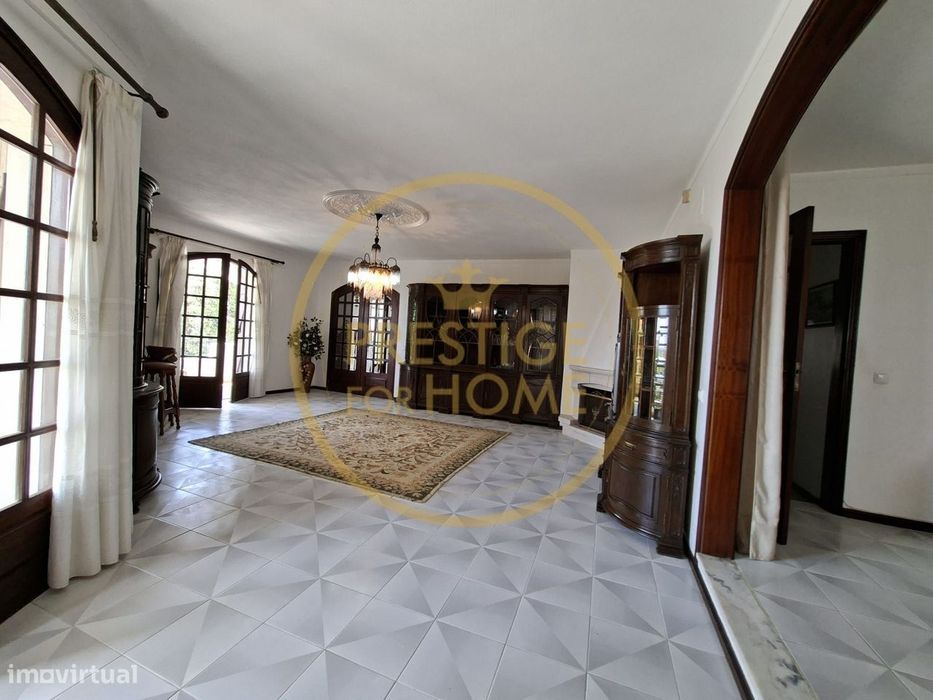 Moradia de T5 com Vista Mar em Loulé
