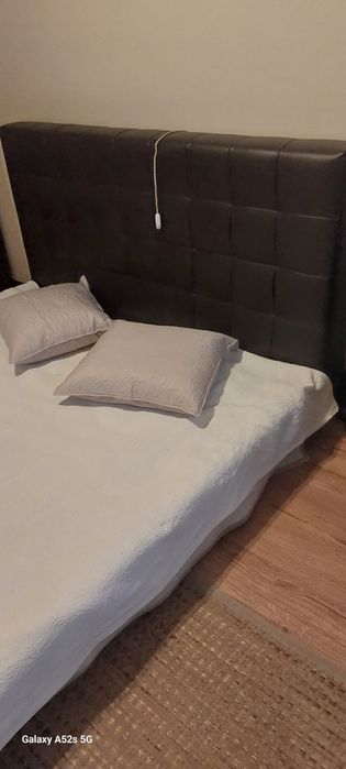 Vendo cama  quase nova