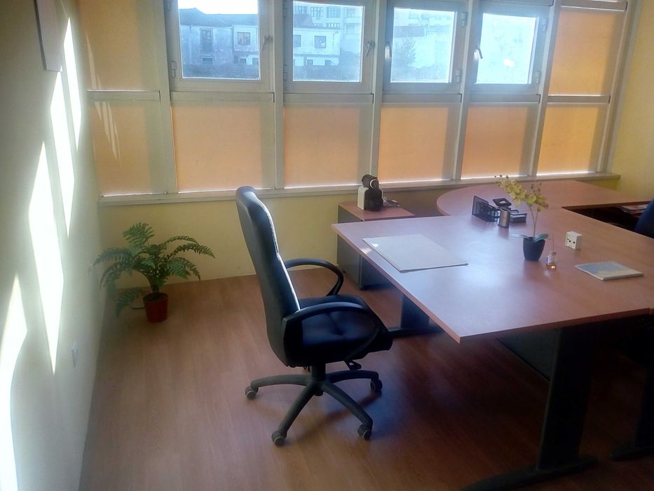 Escritório em Santo Tirso (Centro)