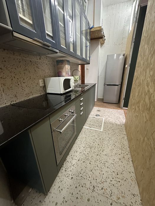 Armazem com 100m2 Algueirao /Sintra