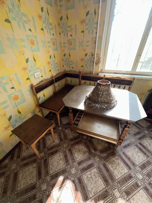 Стол , кухонная мебель