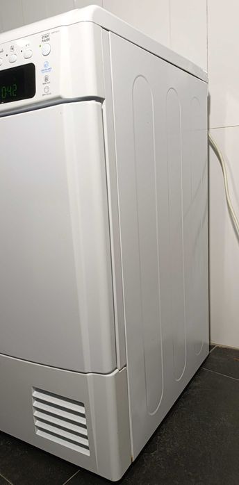 Máquina de Secar Roupa / Secadora Indesit Bomba de Calor 8kg  - 100% Funcional - Entrega Incluída