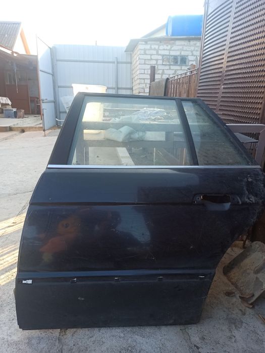 BMW e34 задние двери
