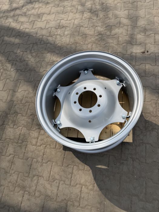 Obręcz z gwiazdą do MF255 Ursus 3512 szerokie 14.9-28