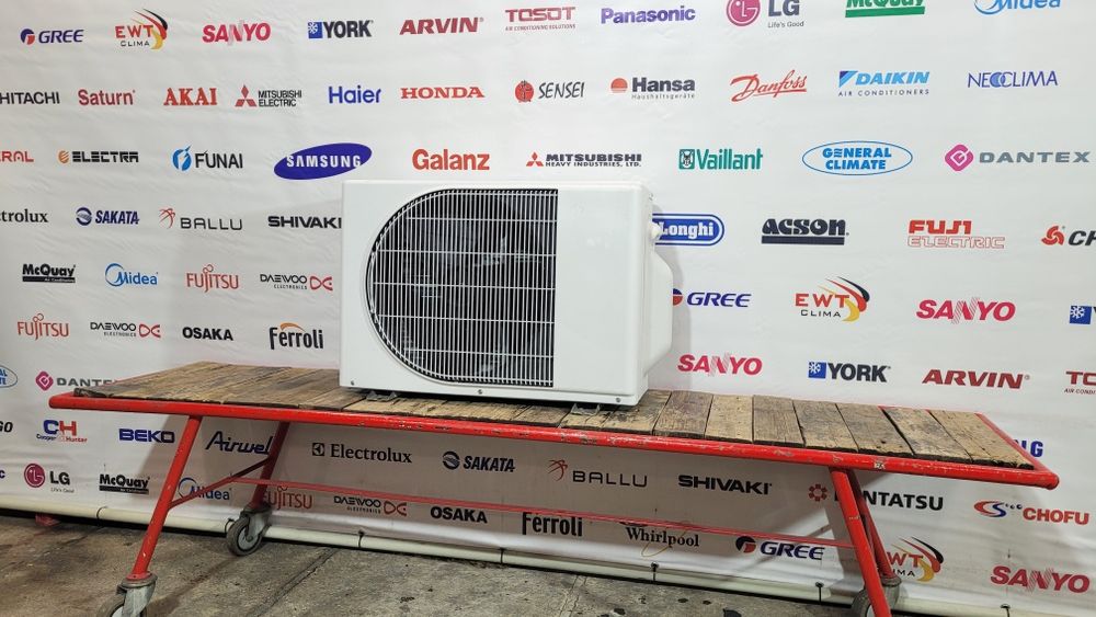 Наружный блок кондиционера SAMSUNG 
FUNAI - 9.

made in JAPAN. 

Качес