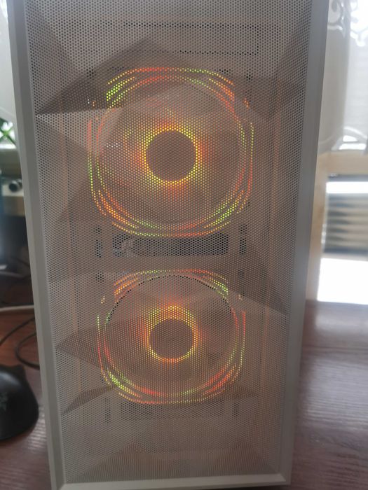 Komputer stacjonarny Ryzen 5 3600 RX 570 8GB Wi-Fi Zestaw
