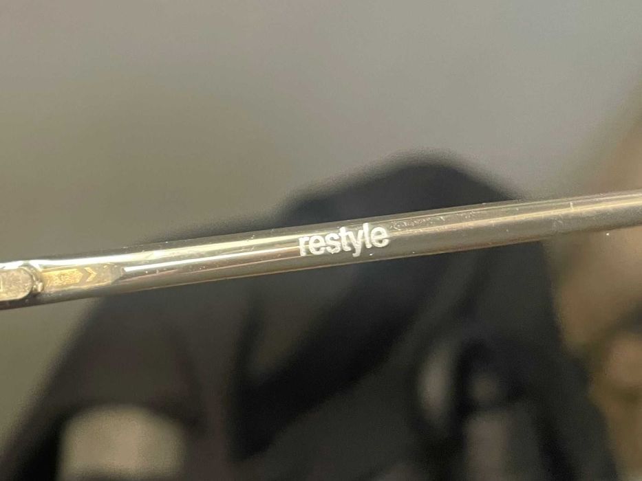 Óculos de leitura Restyle