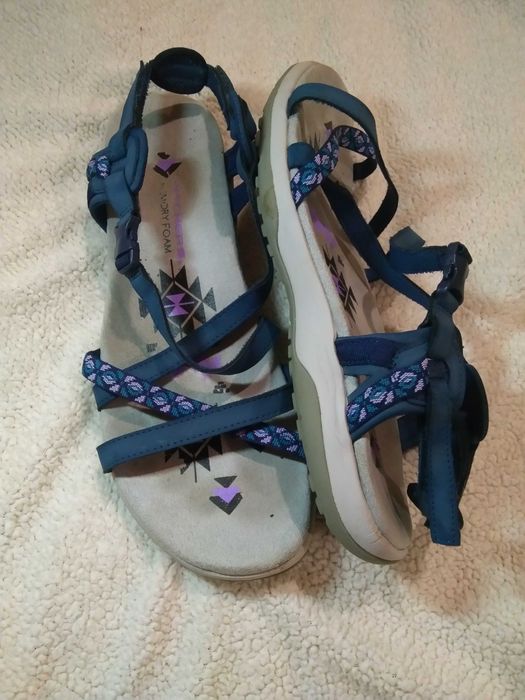 Женские босоножки,фирма Skechers
