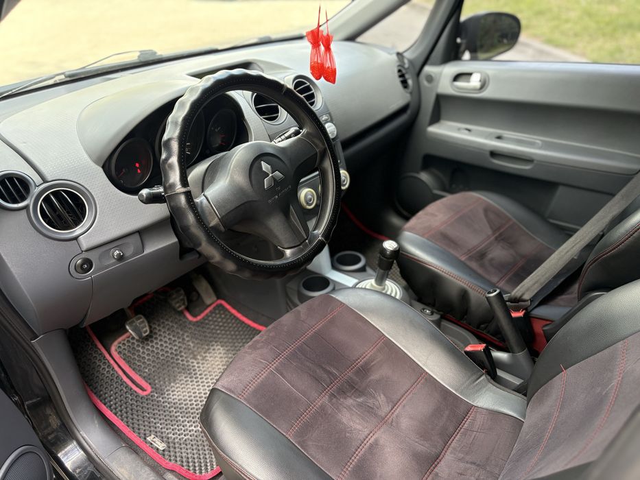 Mitsubishi Colt 1.3 MKПП