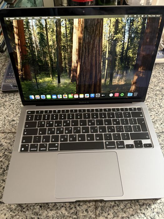 Macbook Air M1 8/256gb