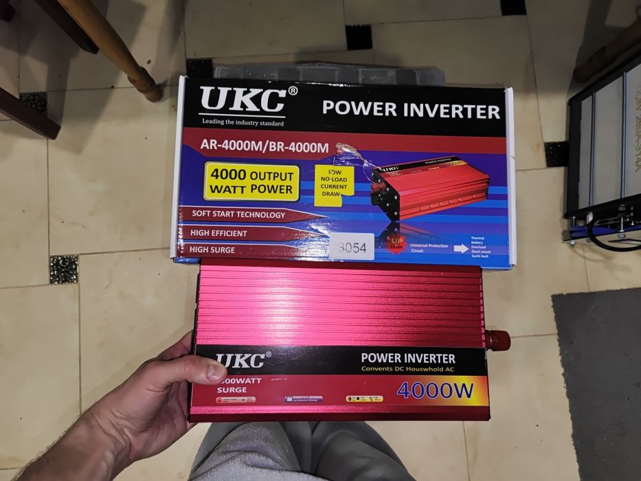 Потужний інвертор UKC 12V-220V AR 4000W