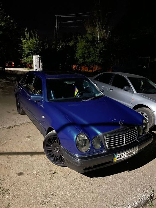 Продам или обмен мерс 210