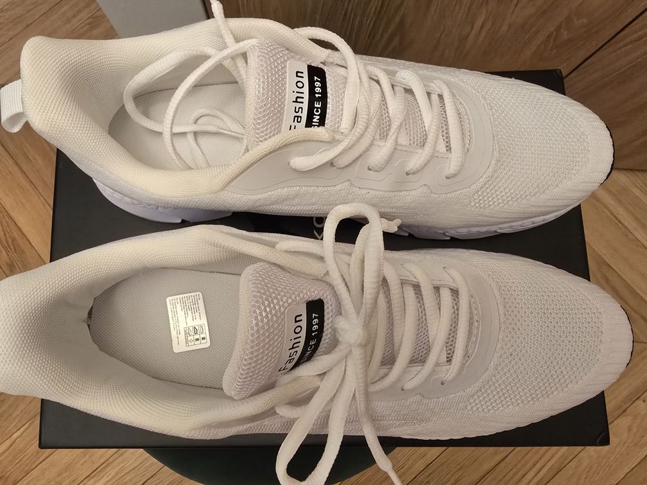 50 % Taniej Super  lekkie  i wygodne buty sportowe  roz. 42
