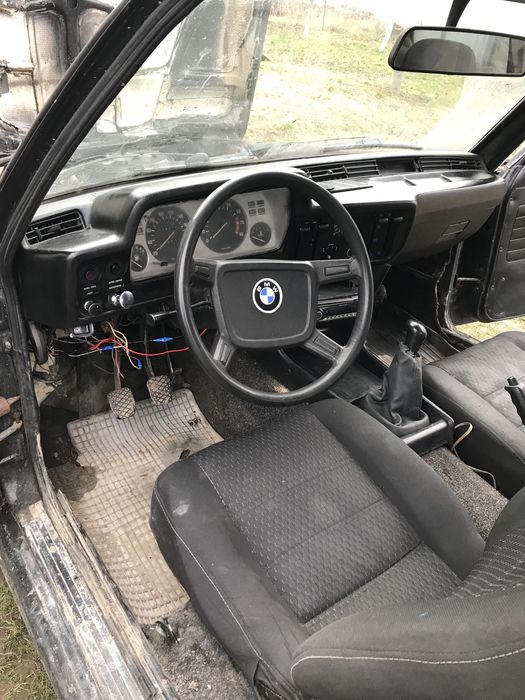 Продам bmw e21.