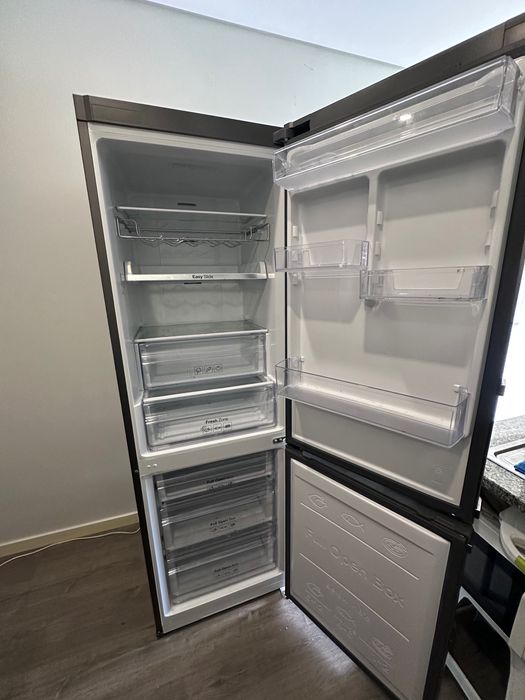 Frigorífico combinado Samsung inox