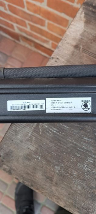 Шторка багажника Skoda Oktavia a7