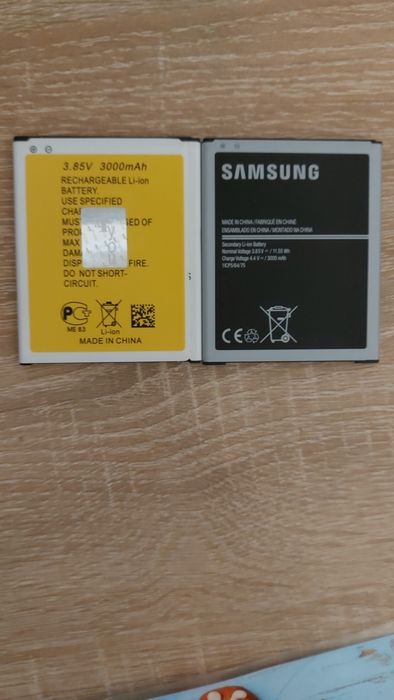Новая батарея Samsung J7.