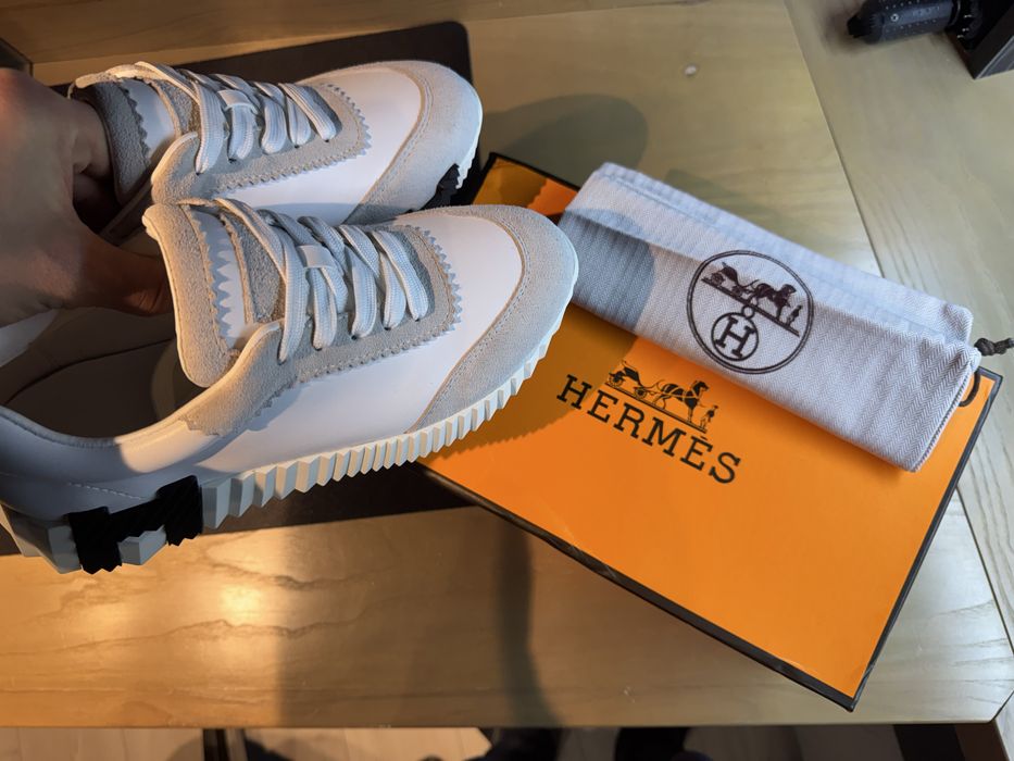 Кросівки hermes.
