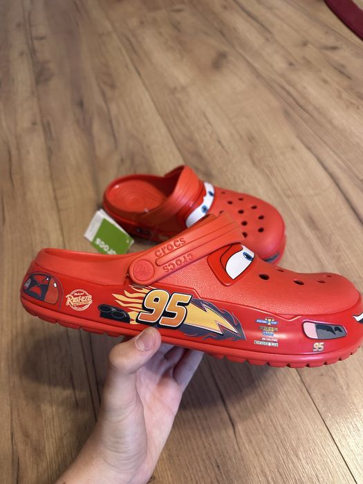 Crocs mqueen.
