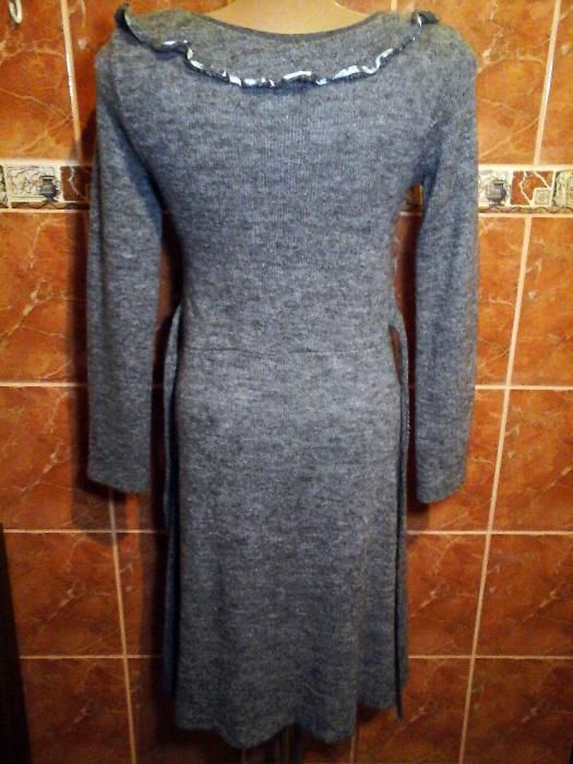 теплое вязаное платье плаття