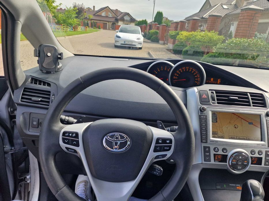 Toyota Verso  АКП TOP комплектація!