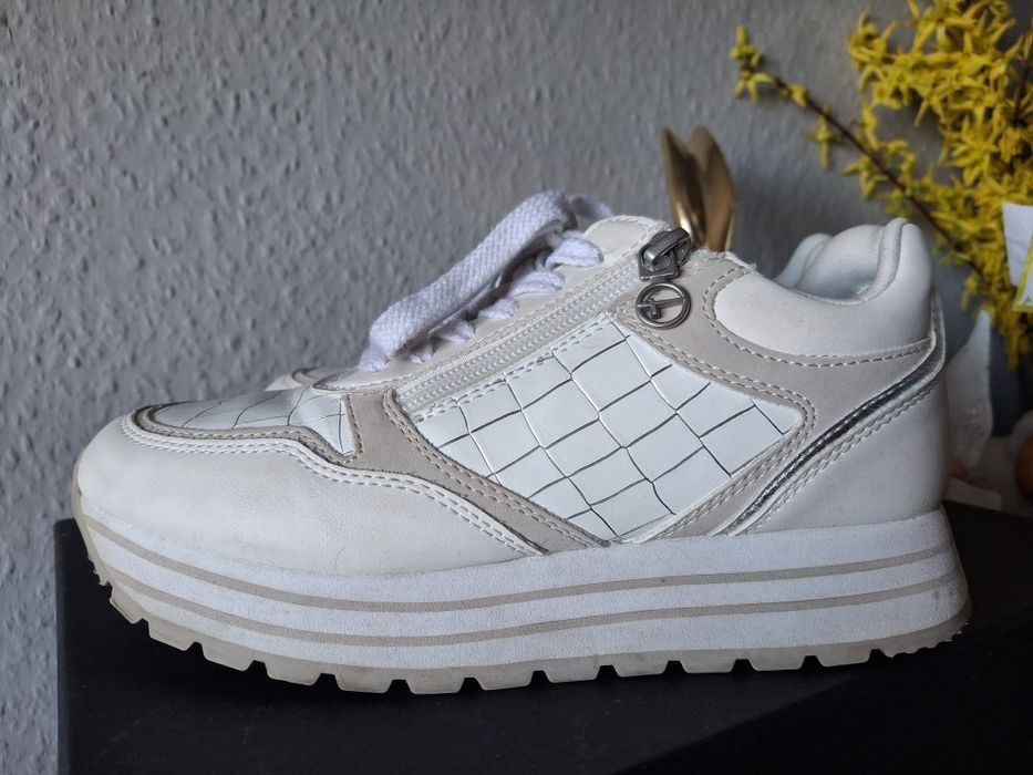 Tamaris lekkie sneakersy damskie 37