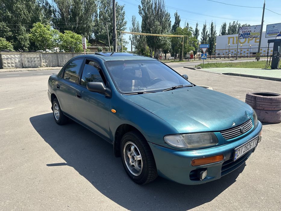 Продам хорошую мазду 323