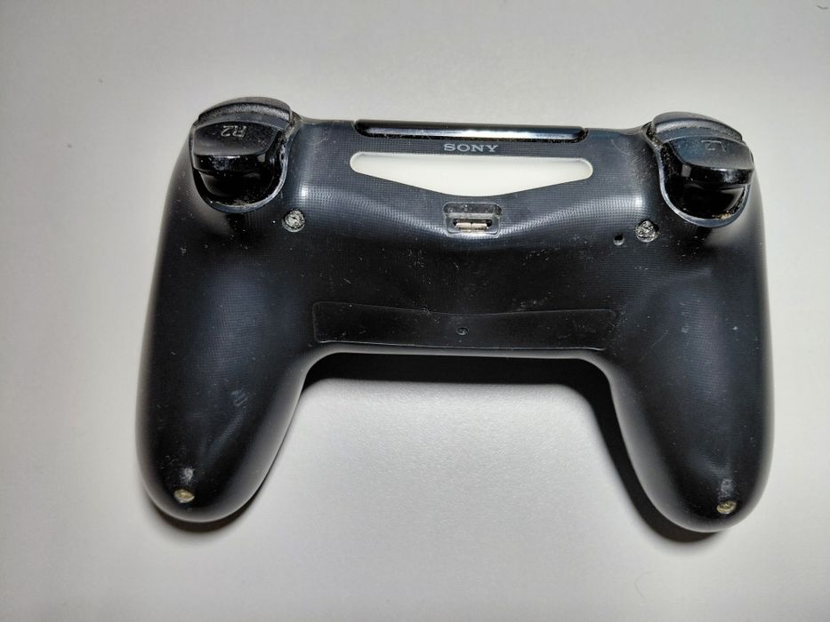 Pad do konsoli PS4