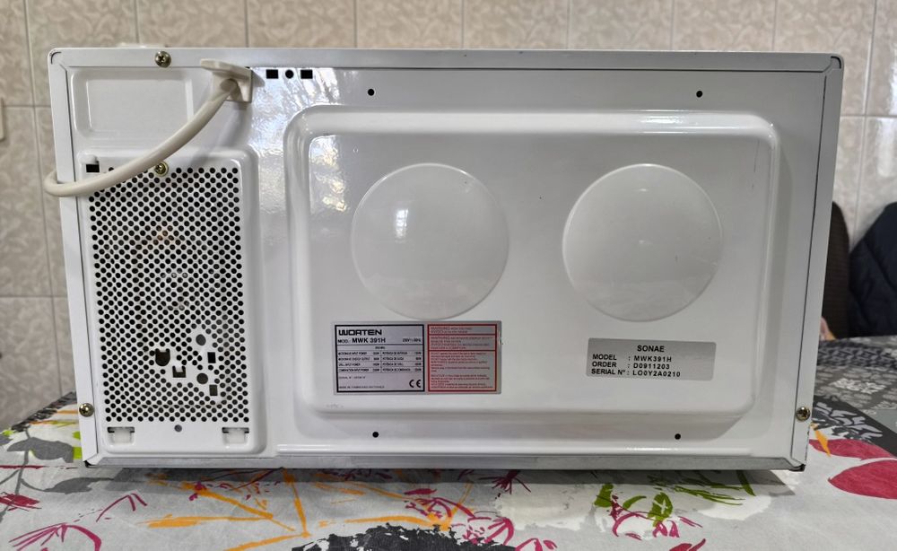 Microondas Digital Worten,  com Grill, a funcionar!!!
Sem ferrugem.

U