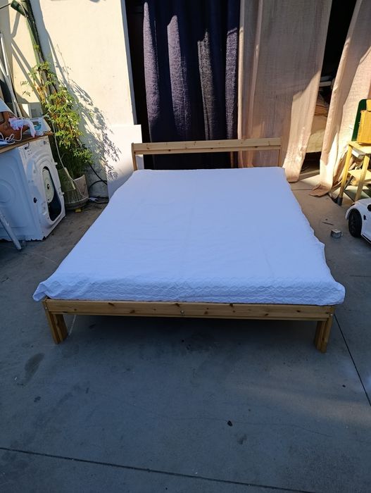 Cama casal IKEA, colhao