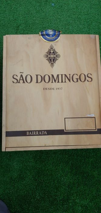 Caixas em Madeira de vinhos para coleçao