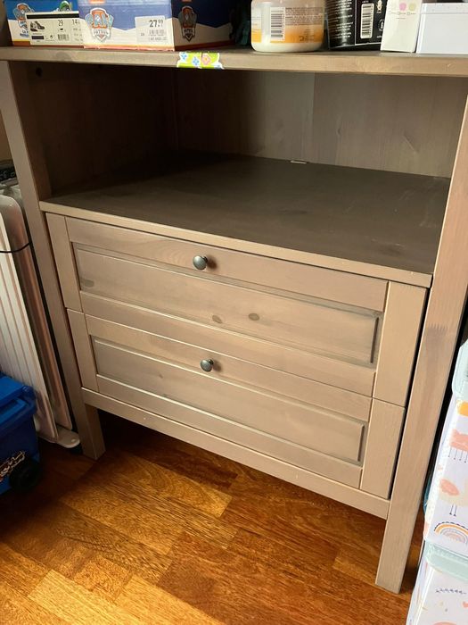 Trocador com cómoda Sundvik (IKEA)