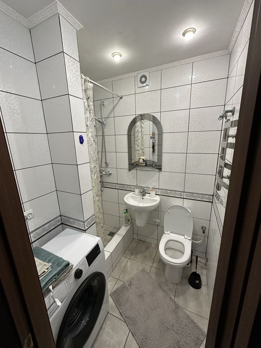 Затишна, тепла квартира , Є ІНТЕРНЕТ БЕЗ СВІТЛА,подобова оренда