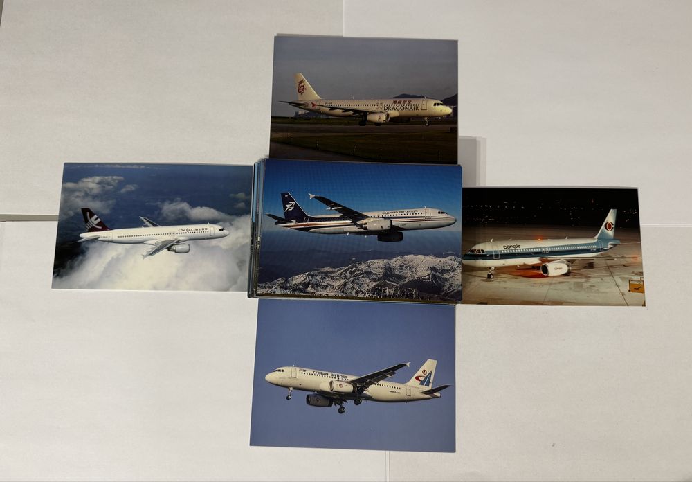 Zestaw 50 pocztówek z samolotami marki Airbus