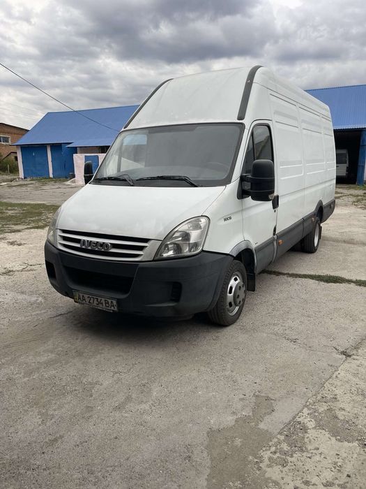 Продам грузовий автобус в доброму  стані без вкладень всі питання  по