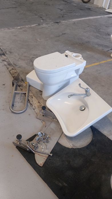 WC conjunto completo Necessidades especiais