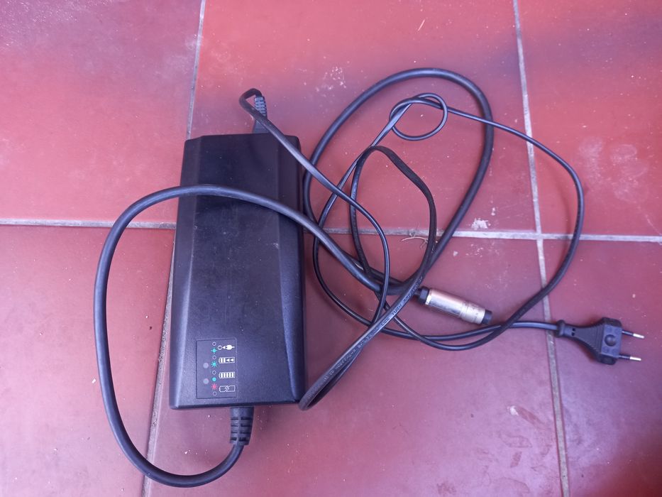 Ładowarka do roweru elektrycznego
