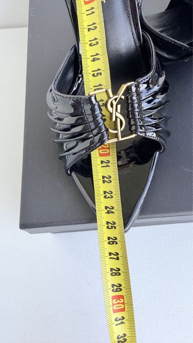 Szpilki Saint Laurent