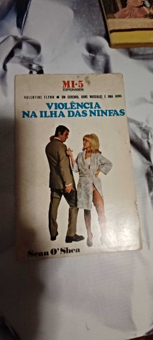 Livro _Violência na Ilha das Ninfas_ de Sean O'Shea