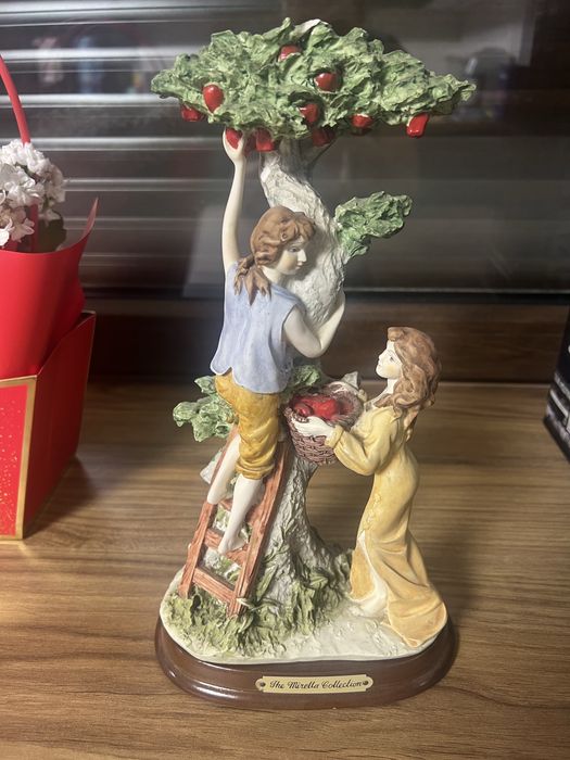 The Mirella collection apple tree lovers vintage