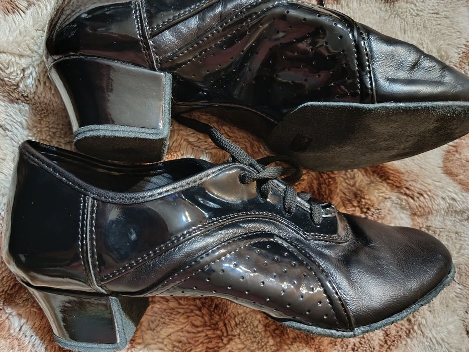 Туфлі для хлопця для бальних танців - латина.