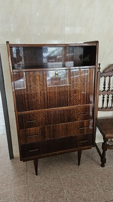 Vendo escrivaninha antiga