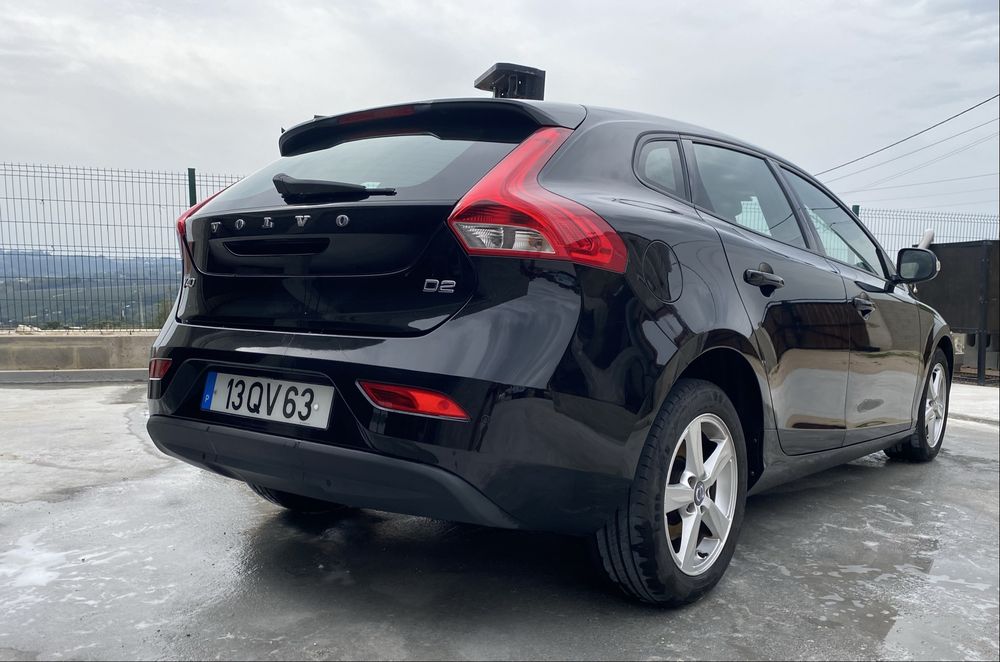 Volvo V40 2.0 2016 — photo 3