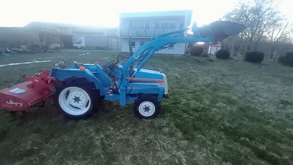 Traktorek Mitsubishi 25km 4x4 z TUR-em (nie Kubota, iseki, yanmar,  inne)