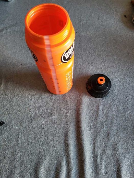 Plastic Bottle443822359341312003