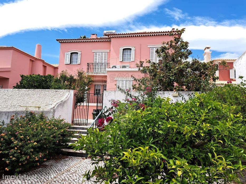 Moradia T5 para venda