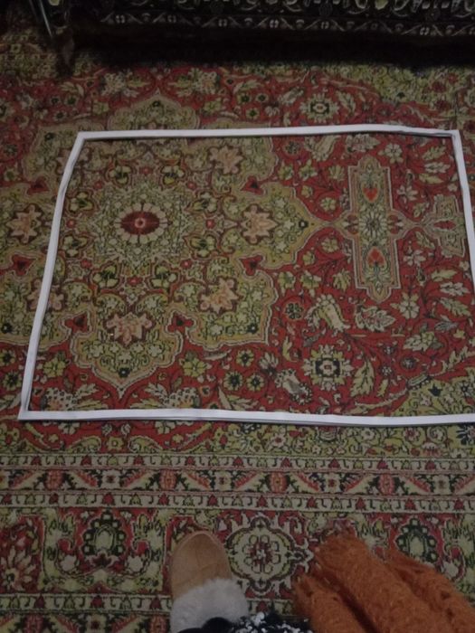 Продам уплотнительную резинку для холодильной двери