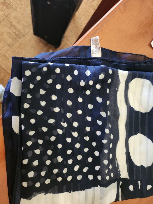 Vários lenços e variados