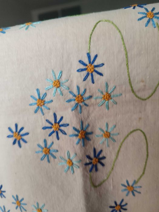 Toalhas de mesa trabalhadas á mão