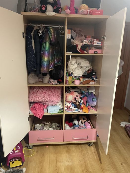 Roupeiro+ comoda crianca